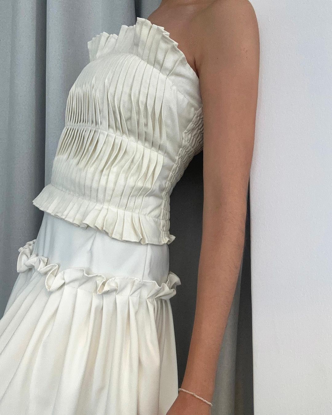 Falda plisada midi