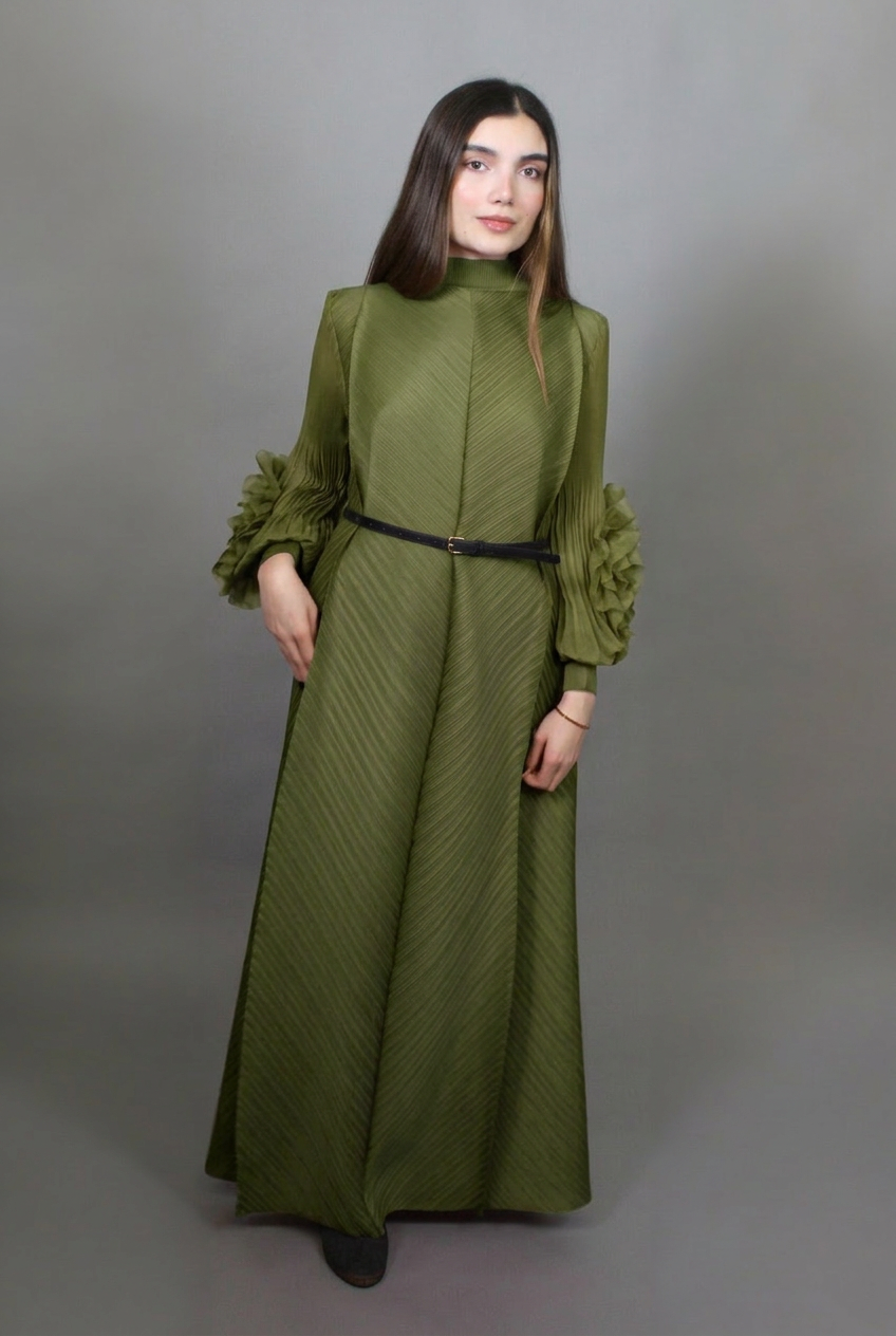 Long Sleeve Transversal Pleat Dress