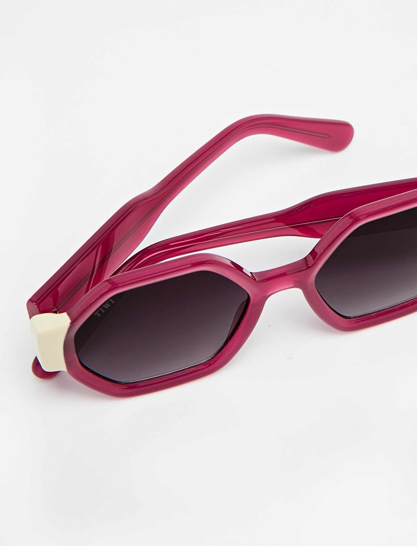 VALETTE  Available in more colors