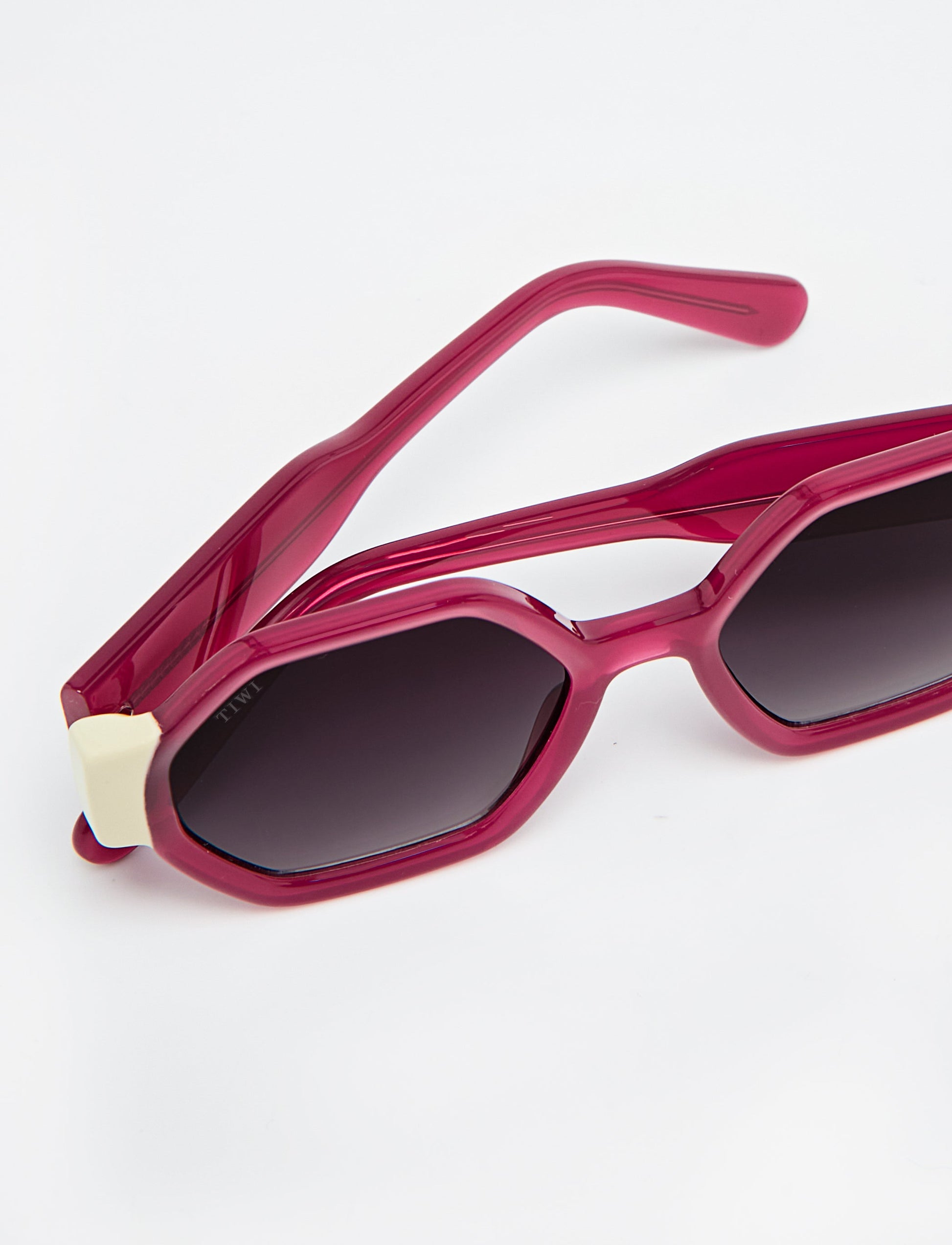 VALETTE  Available in more colors