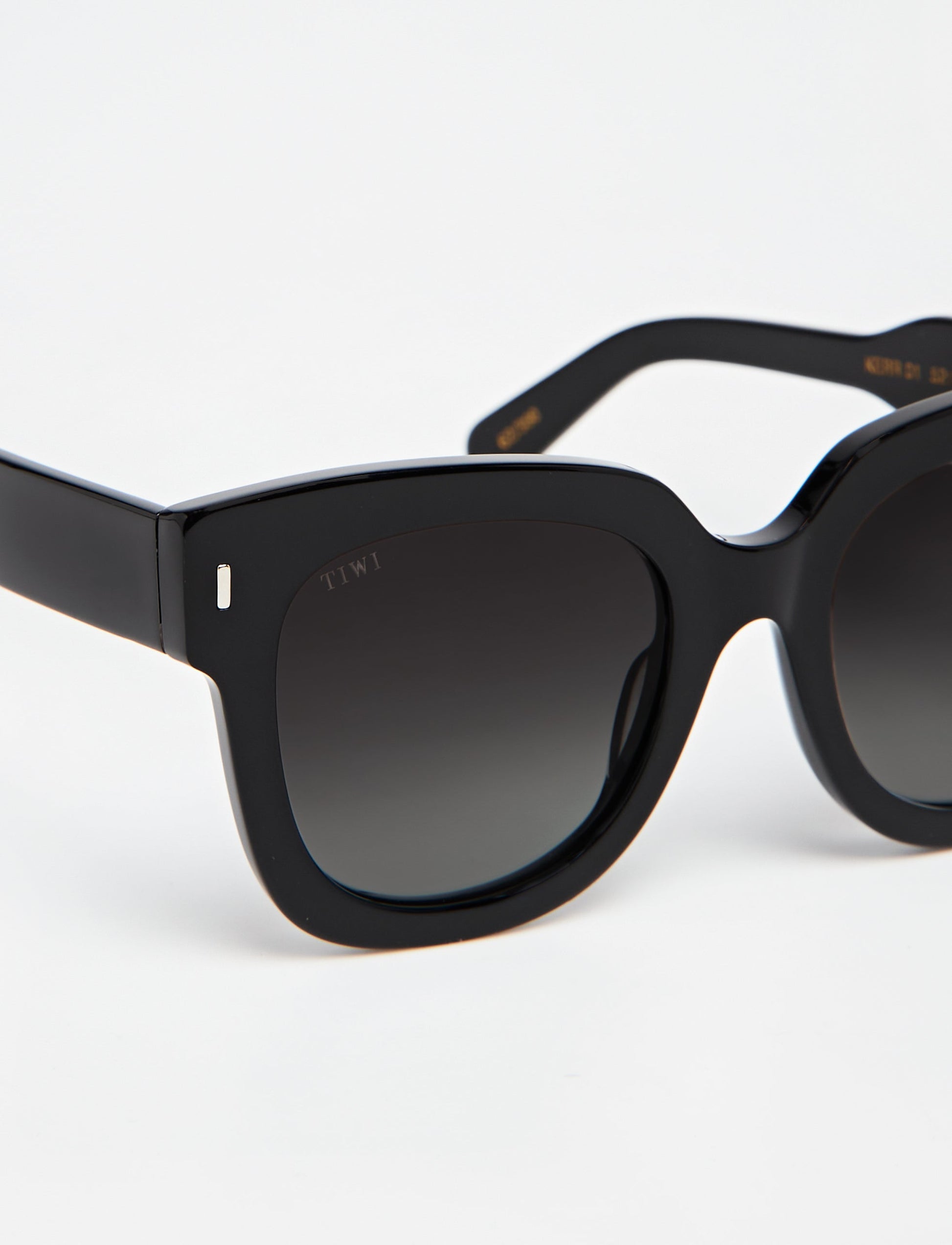 Limited Edition - Collection 1/300 Sunglasses Available in more colors