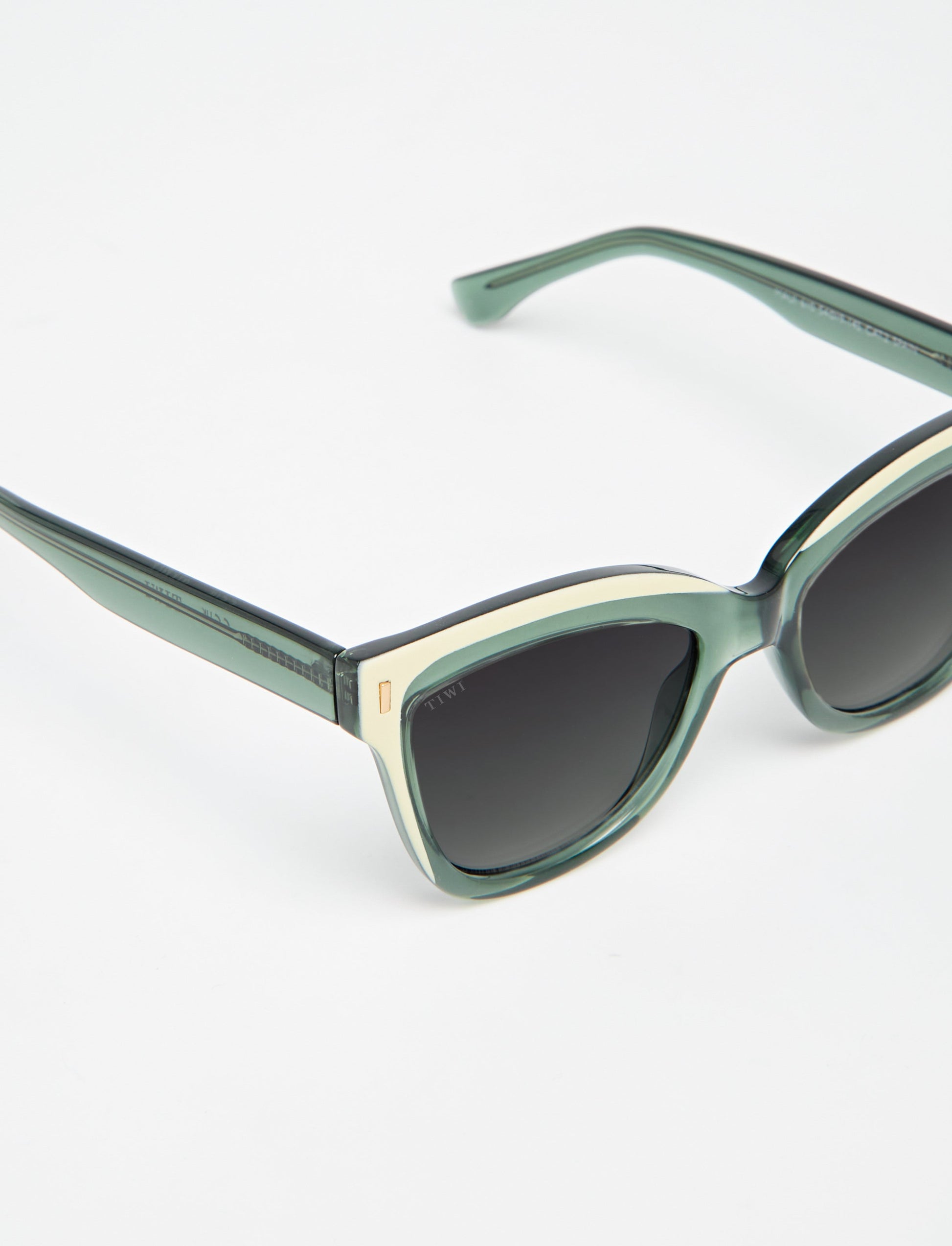 MAUI Sunglasses Available in more colors