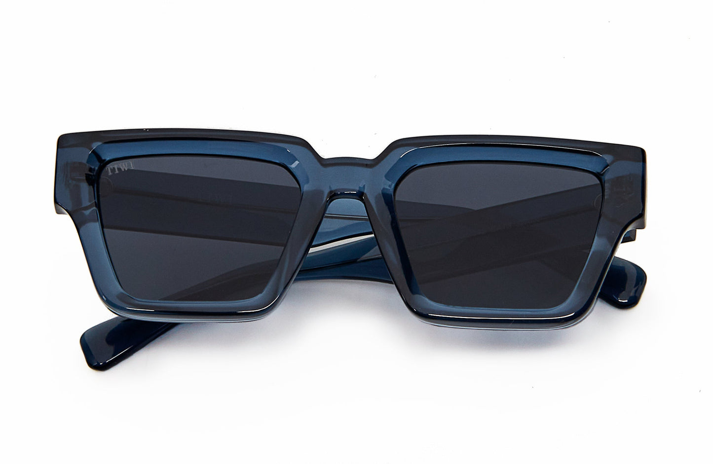 TOKIO Sunglasses Available in more colors