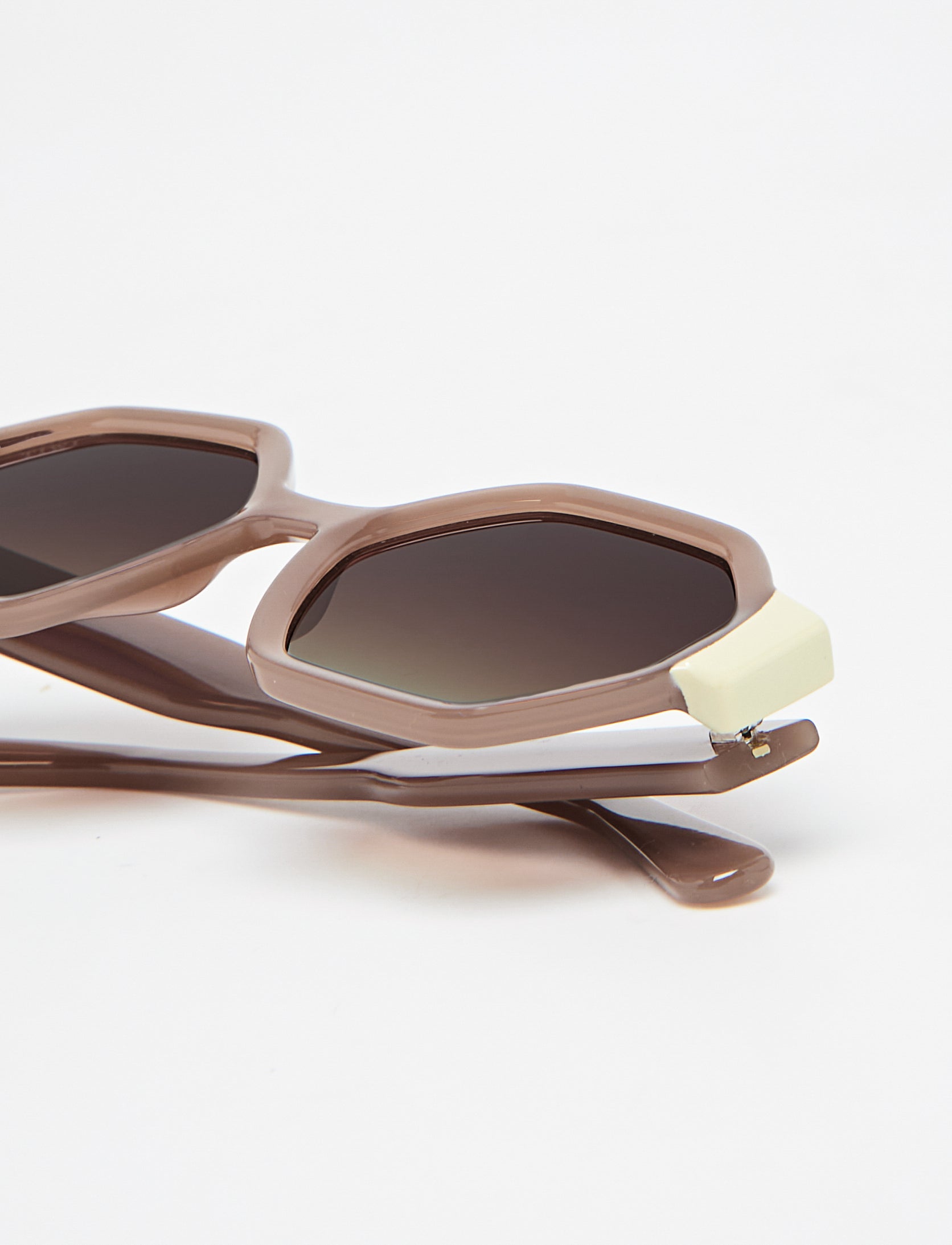 VALETTE  Available in more colors