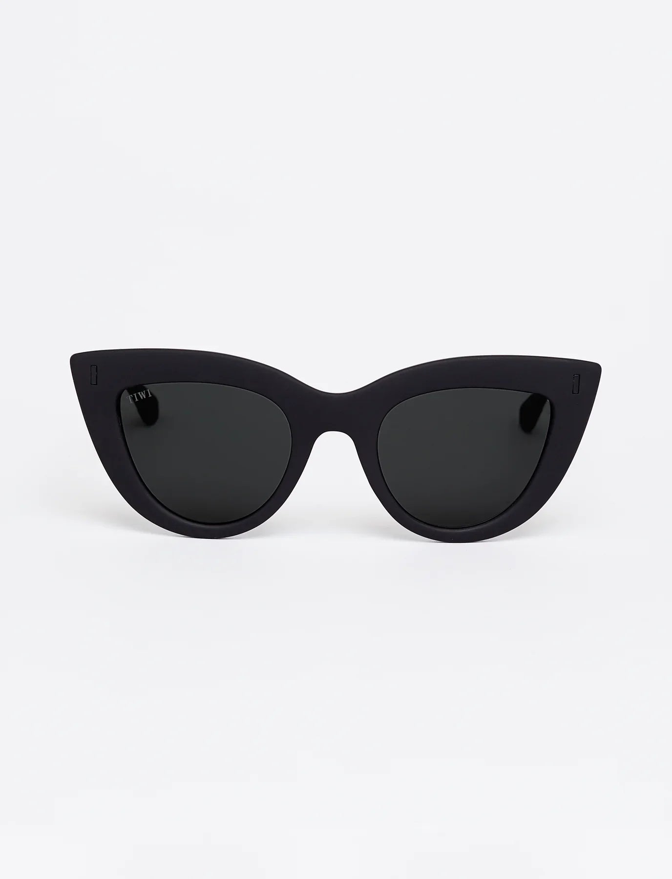 YUNON Available in more colors Total Black