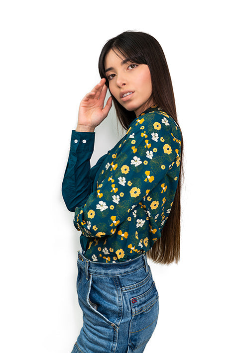 Camisa de algodón con estampado irregular