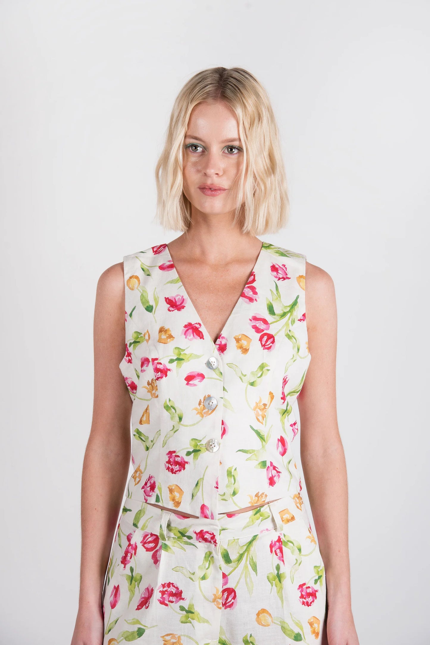 Tomi Linen Vest - Floral Mix