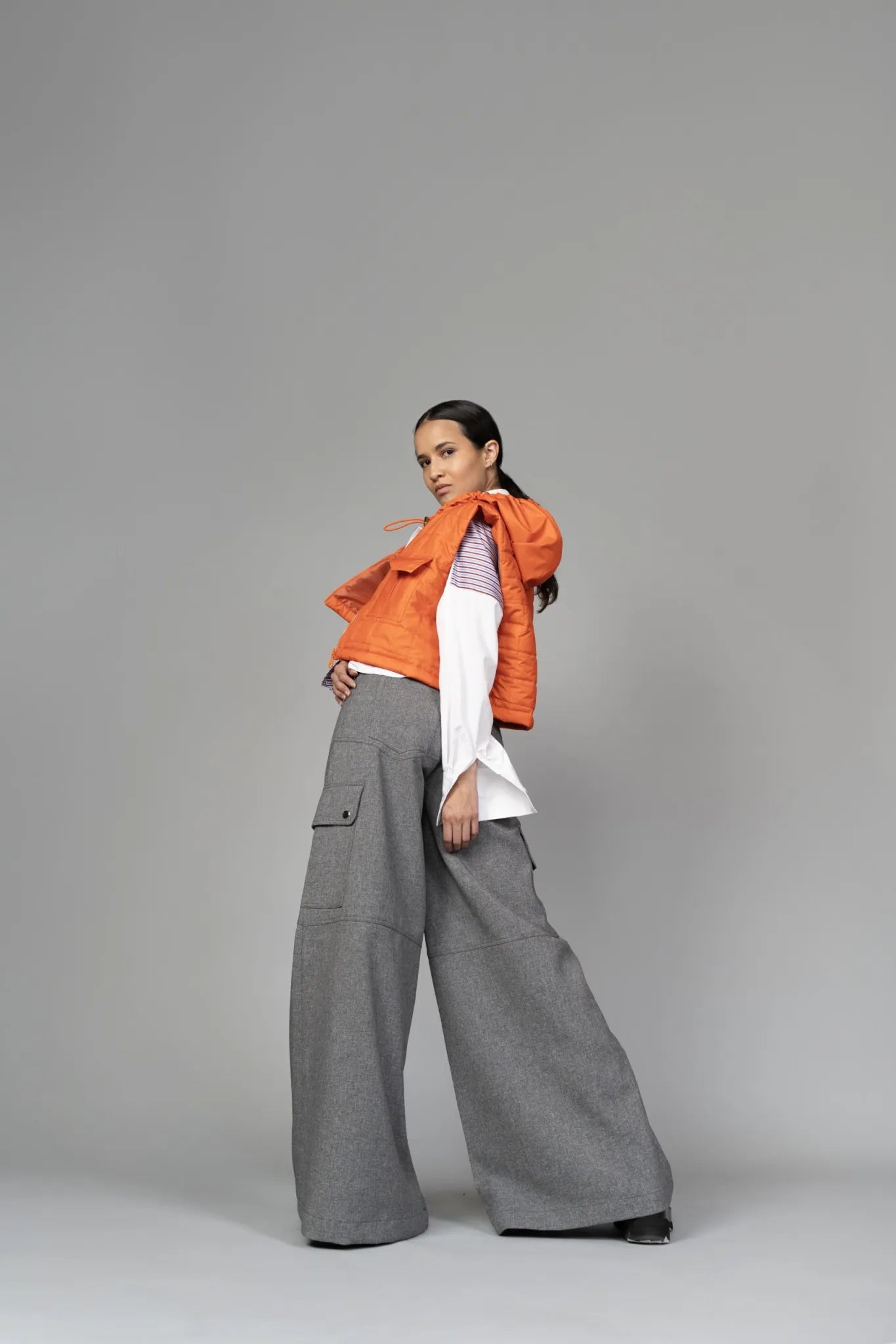 Gray pants with brooches